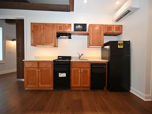 10 S Main St #4, Rochester, NH 03867