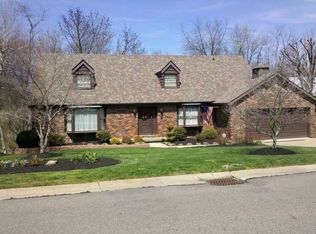 121 Windermere Dr, Saint Clairsville, OH 43950