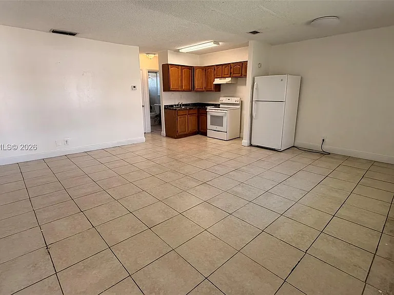 978 SW 10th Dr #21 — Photo 6