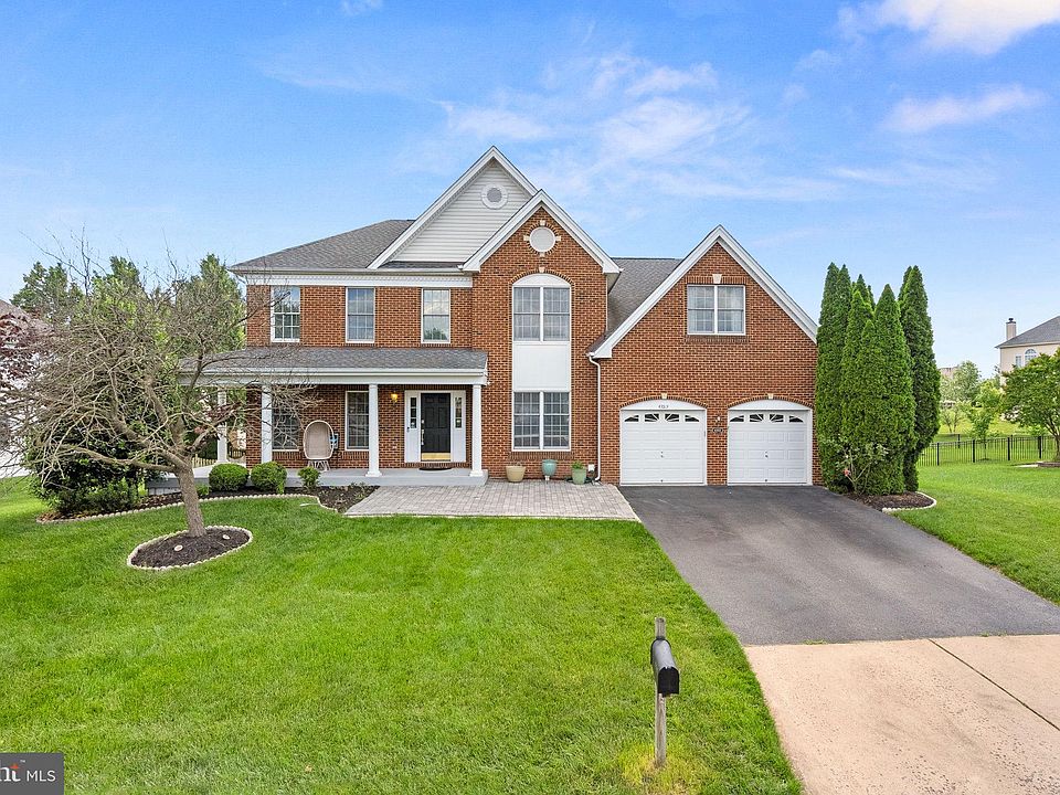 1st image of 43513 Oakhill Heights Ct