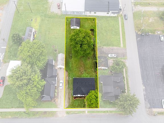 3rd image of 230 S Main St