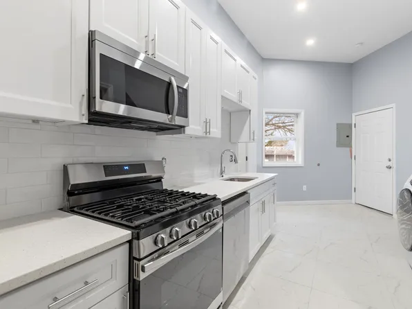 1016 Paterson Plank Rd #1, North Bergen, NJ 07047