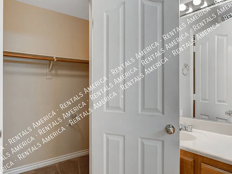 7624 Whispering River St — Photo 25