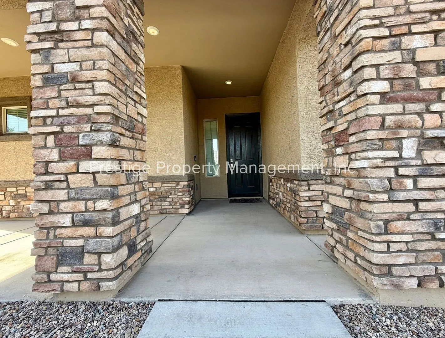 Built in 2023- This Modern Home is A Dream Of Luxury! — Photo 2