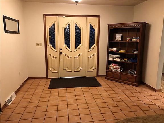 4th image of 1035 Quincy Dr