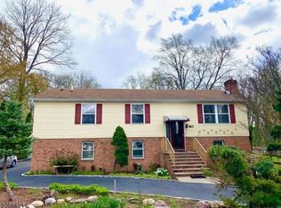 40 River Dr, Lake Hiawatha, NJ 07034