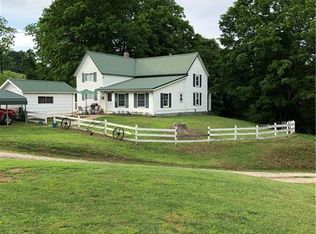 1993 Peniel Rd, Gay, WV 25244