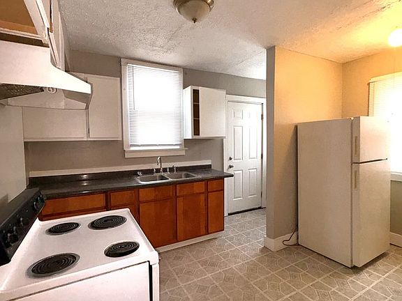 5th image of 147-149 S Wayne Ave #147