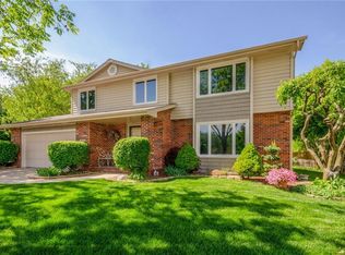 9923 Hammontree Dr, Urbandale, IA 50322