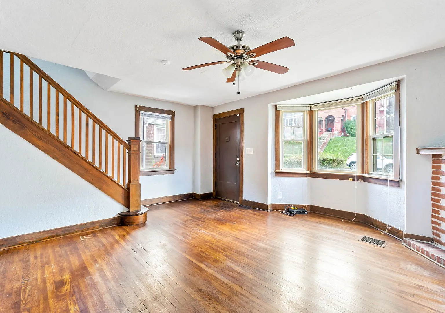 Cozy 3 Bed, 1 Bath Home In Wilkinsburg - Available Now! — Photo 3