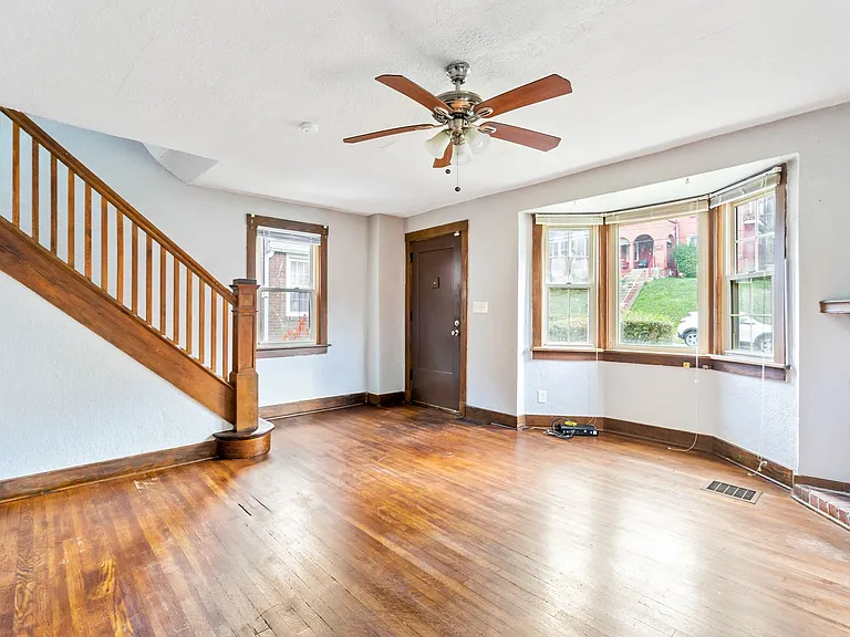 2043 Boggs Ave — Photo 3