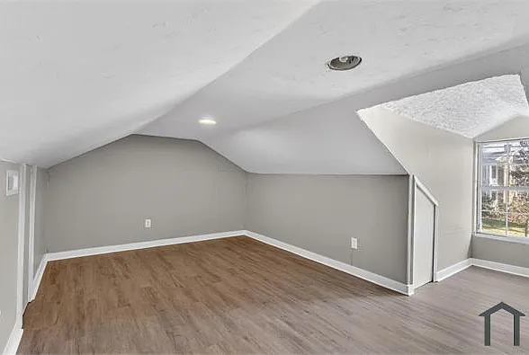 4 bed, 1821 sqft, $1,875 — Photo 3
