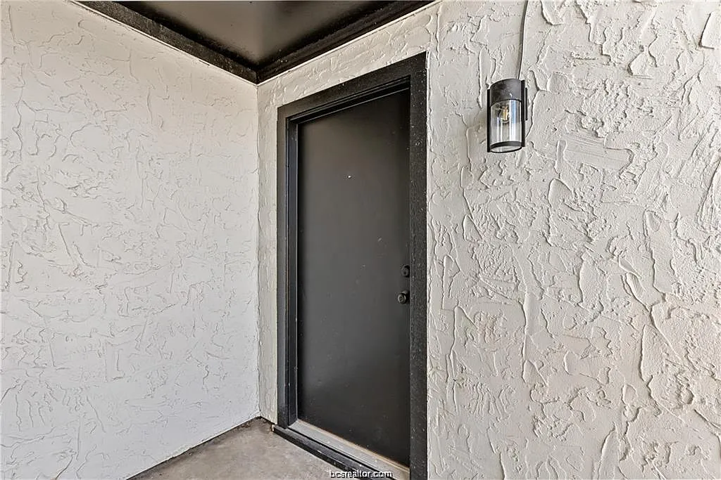 2 bed, 1.5 bath, 798 sqft, $1,200 — Photo 4
