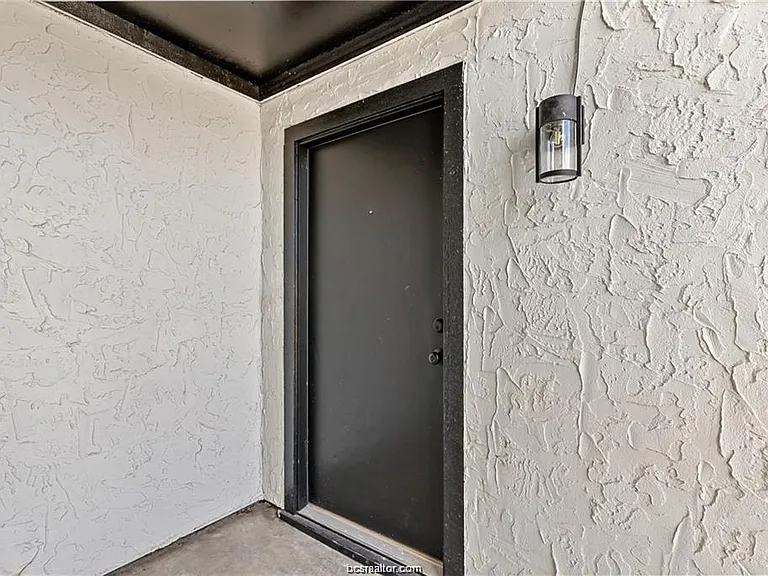 1505 Alpine Cir #A — Photo 4