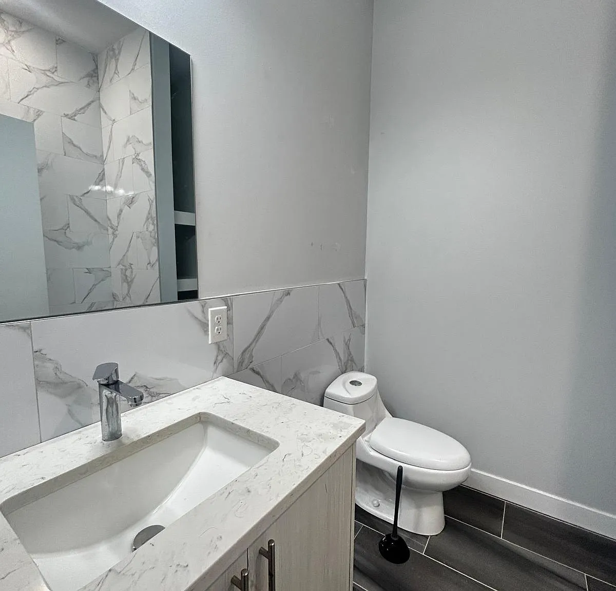 2 bed, 950 sqft, $1,765 — Photo 4