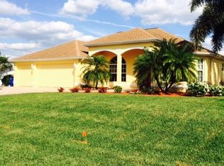 2408 N Westwood Dr, North Fort Myers, FL 33917