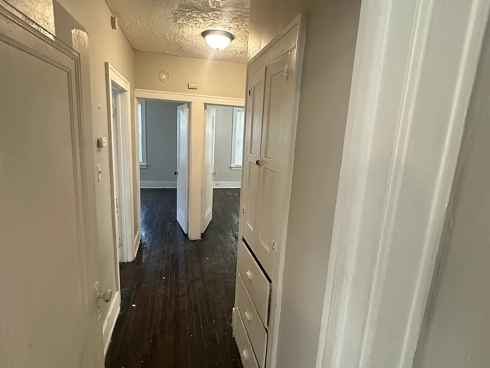 1980 W Grand St #2