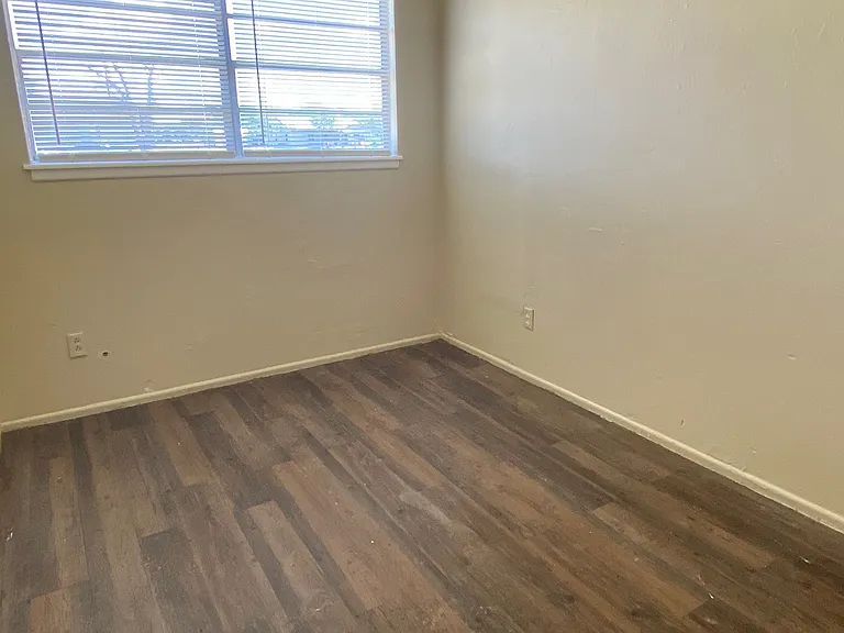 808 Vanda Ave — Photo 5