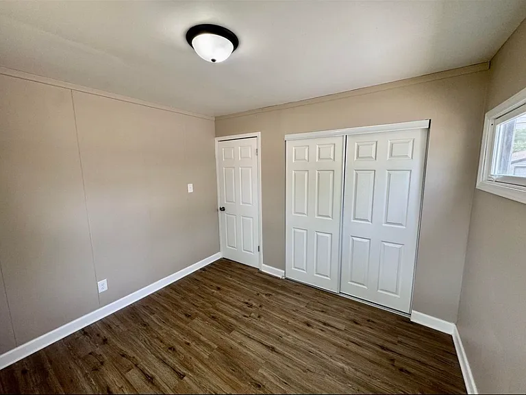 5425 E 13th Pl — Photo 12