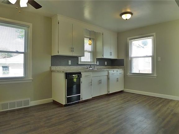 5th image of 309 E 280th St