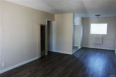 6925 Whitsett Ave #1 — Photo 4