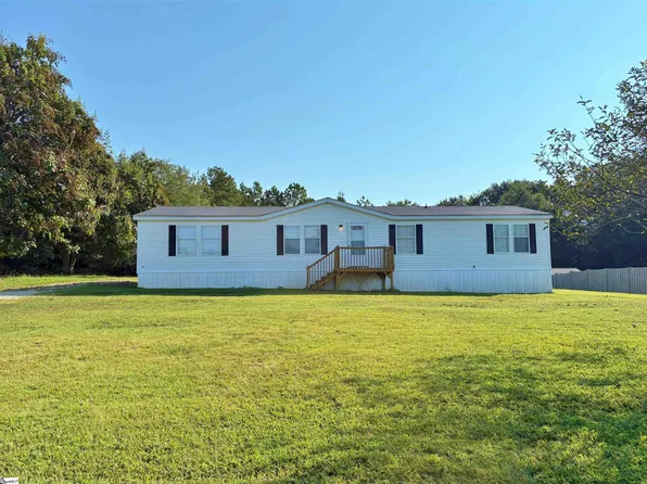 9 Sarah Ct, Simpsonville, SC 29680