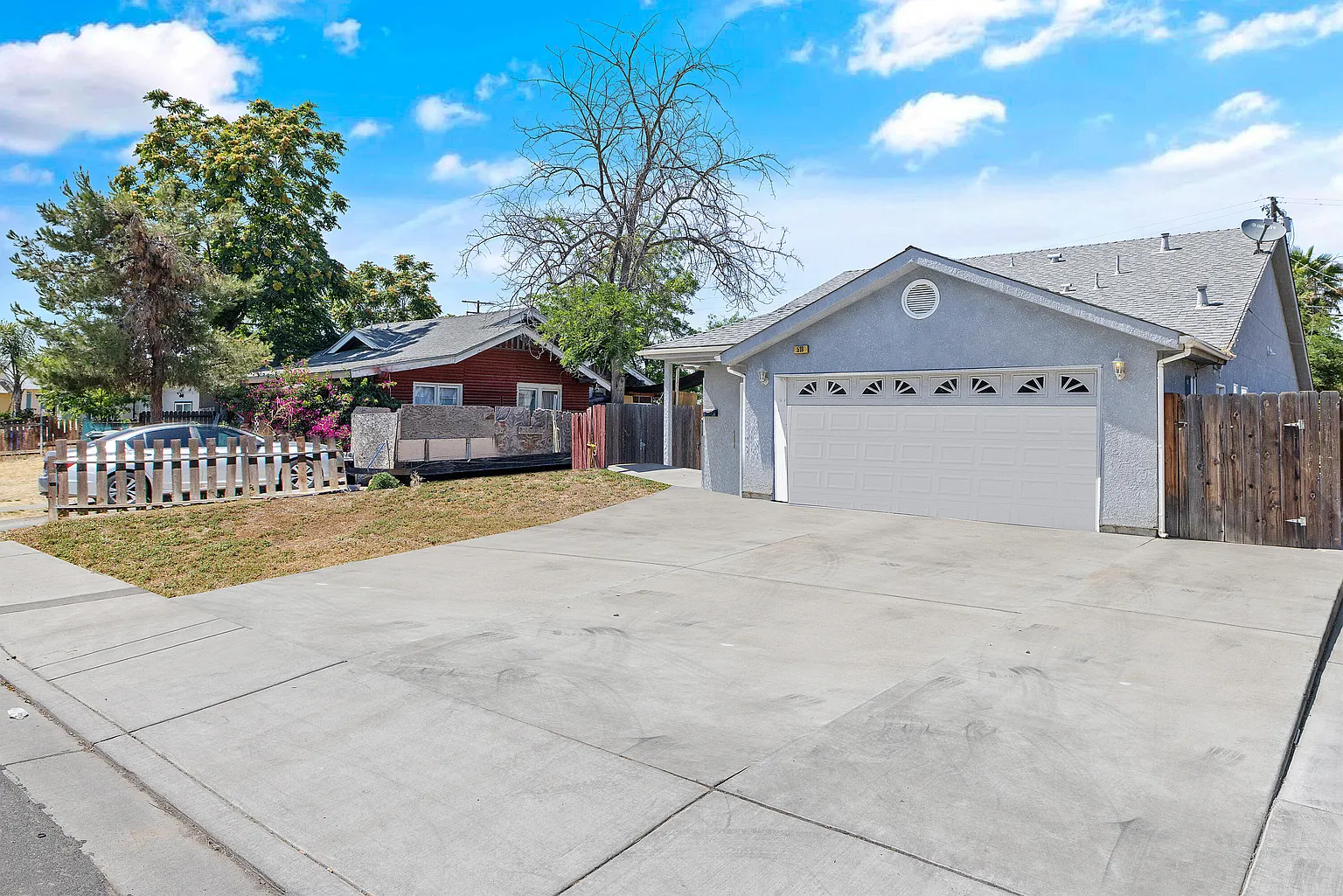 518 E Ivy Street photo 1