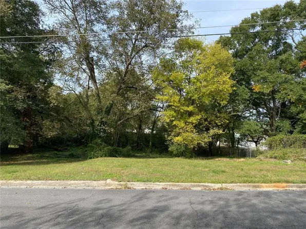 2003 Highland Cir NE #9-10, Rome, GA 30161