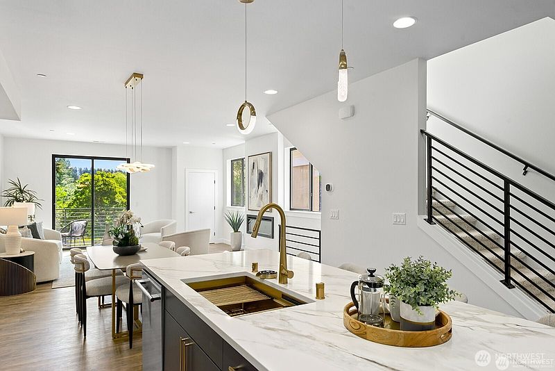 5th image of 17116 35th Drive SE #A1