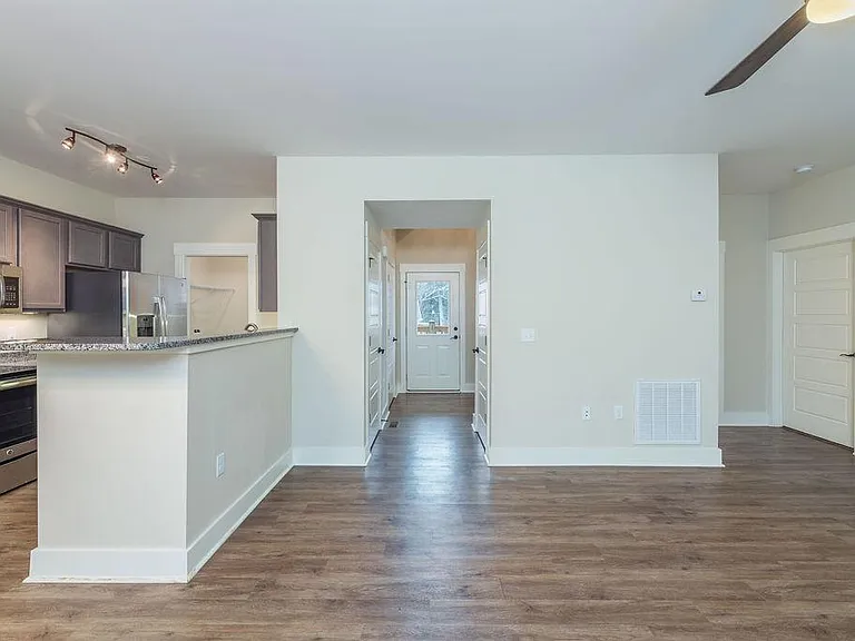 39 Conestee St — Photo 15