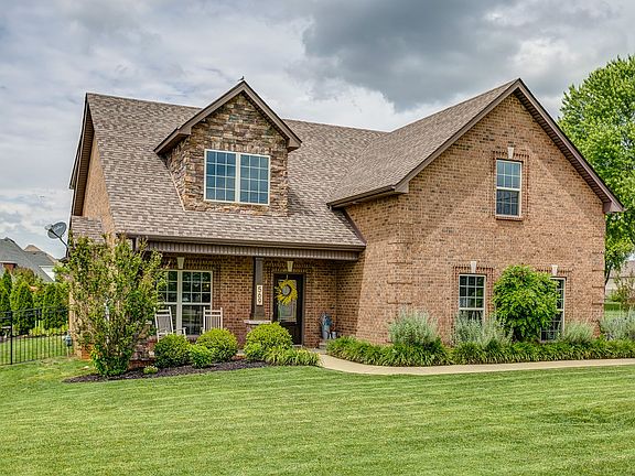 3rd image of 569 Osborne Ln