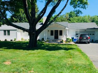 8 Jeffers Rd, Plainsboro, NJ 08536