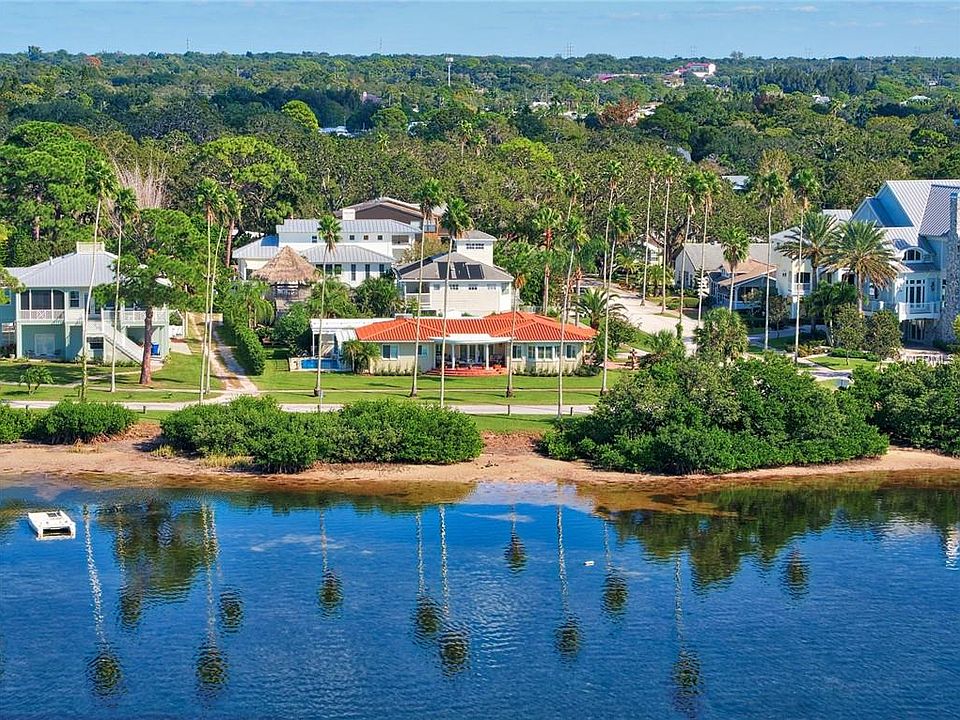 1st image of 207 S Gulf Dr