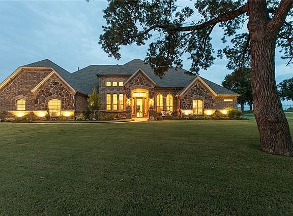 4th image of 118 Highland Ct