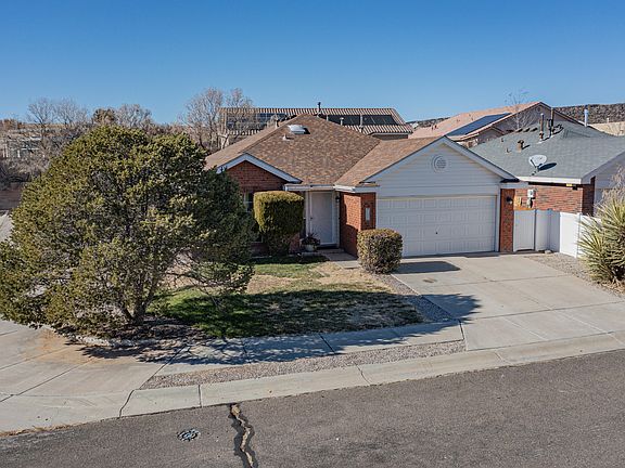 4th image of 2201 Wedgewood Ct NW