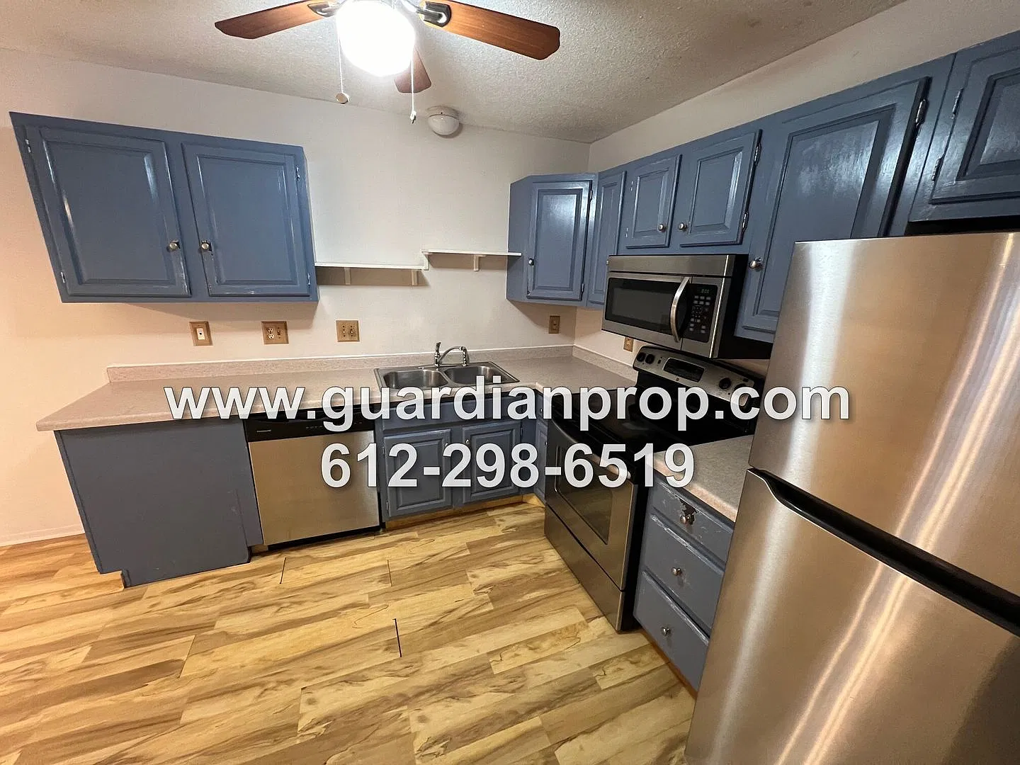 End Unit Townhouse Available December 1st, Updated Kitchen, 2 Bath, Deck & Yard, 2 Car Garage — Photo 2