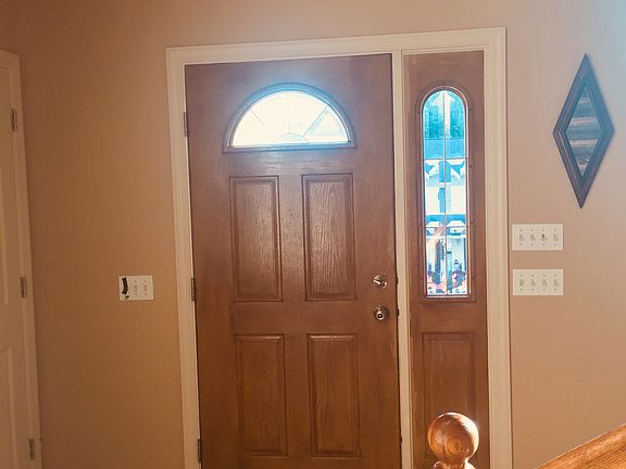2nd image of 825 Ponderosa Dr