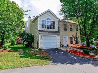 483 Foxridge Dr SW, Leesburg, VA