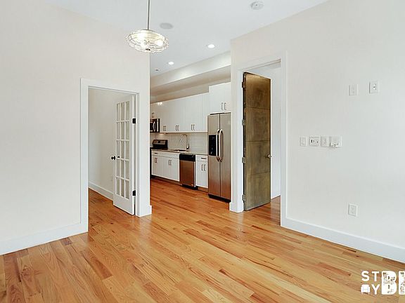 2nd image of 86 Chauncey St APT 3A