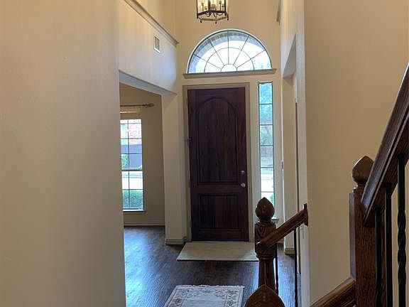 2nd image of 8701 Herns Meadow Ln