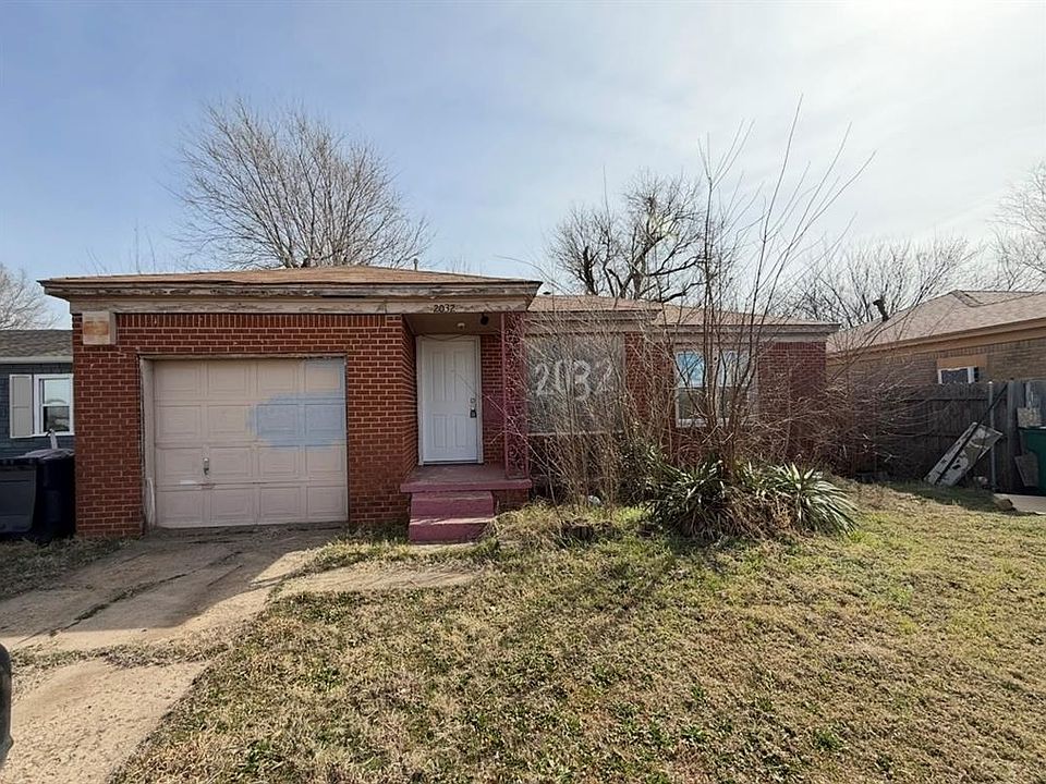1st image of 2032 NE Grand Blvd