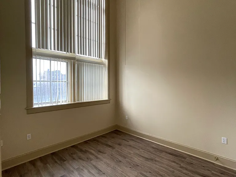 Theresa Park Loft Apartments — Photo 45