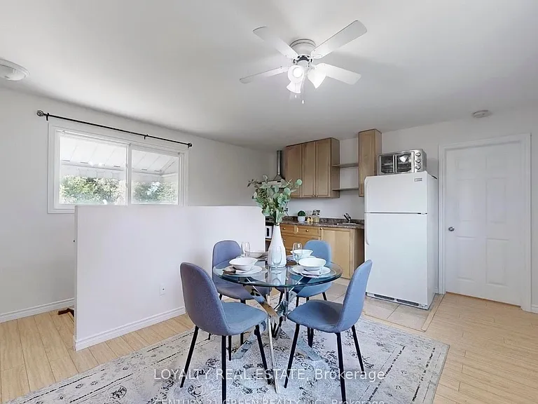 4 McMurchy Ave S #1 — Photo 17
