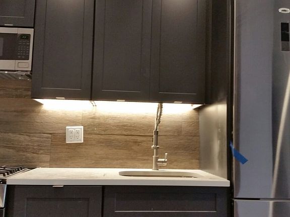 3rd image of 131 Tompkins Ave #4LR