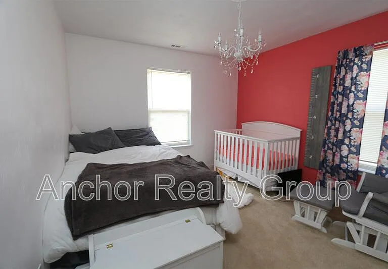 1618 Kingston Ave — Photo 33