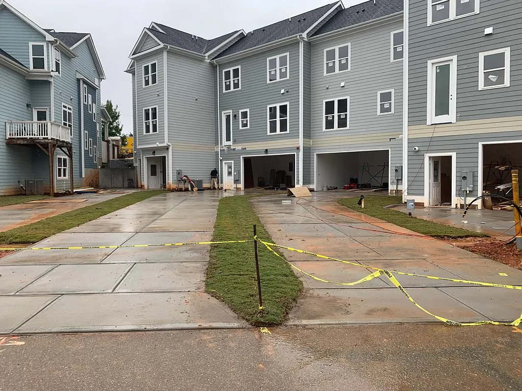 4 bed, 3.5 bath, 2900 sqft, $2,745 — Photo 3