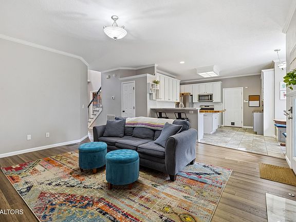 3rd image of 1521 Heritage Oaks Way