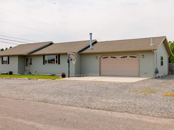 114 Valley Ave, Cody, WY 82414