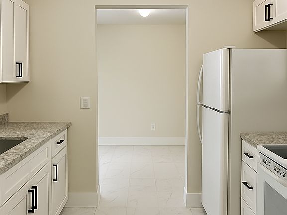 5th image of 2243-2247 South St