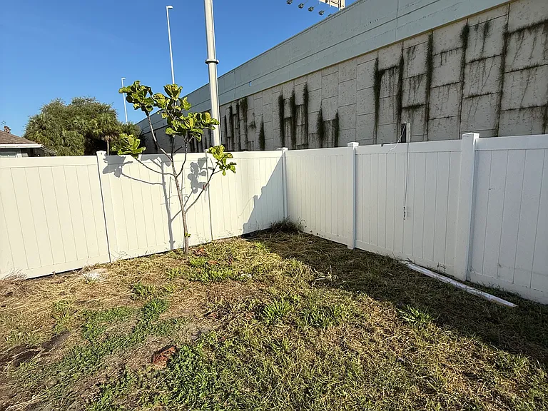 1335 W Lasalle St — Photo 19